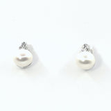 18k Frost Classic Diamond & Pearl studs