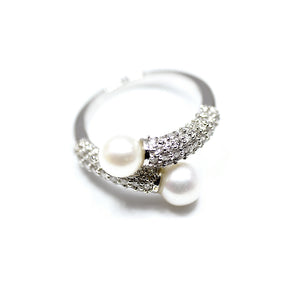 18k Diamond Overlap Pearl Unity Ring - Eraya Diamonds
